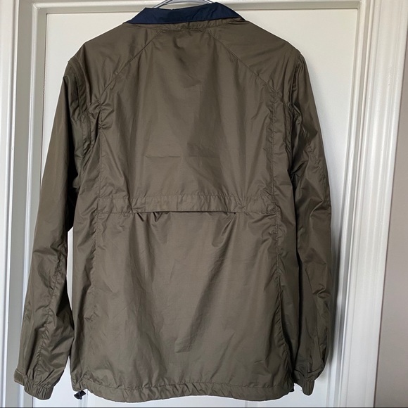 Eddie Bauer Lightweight Packable Windbreaker - Picture 4 of 7